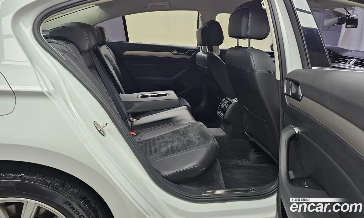 Volkswagen Passat 2018 2.0 автомат (гидро), фото 17 Volkswagen Passat 2018 2.0 автомат (гидро), фото 17