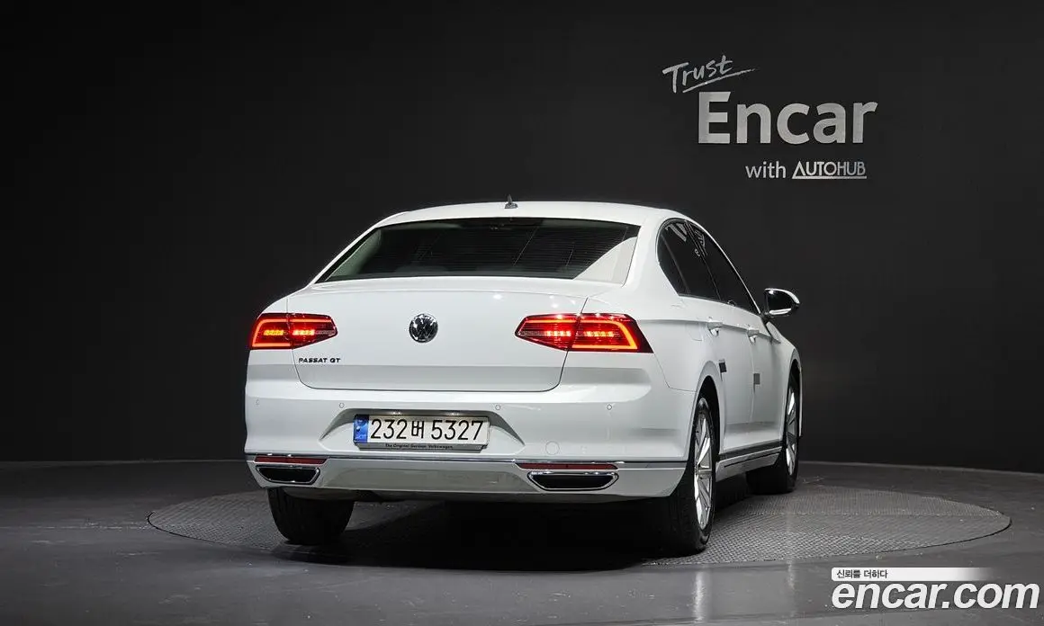 Volkswagen Passat 2018 2.0 автомат (гидро), фото 4 Volkswagen Passat 2018 2.0 автомат (гидро), фото 4