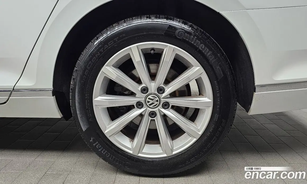 Volkswagen Passat 2018 2.0 автомат (гидро), фото 7 Volkswagen Passat 2018 2.0 автомат (гидро), фото 7