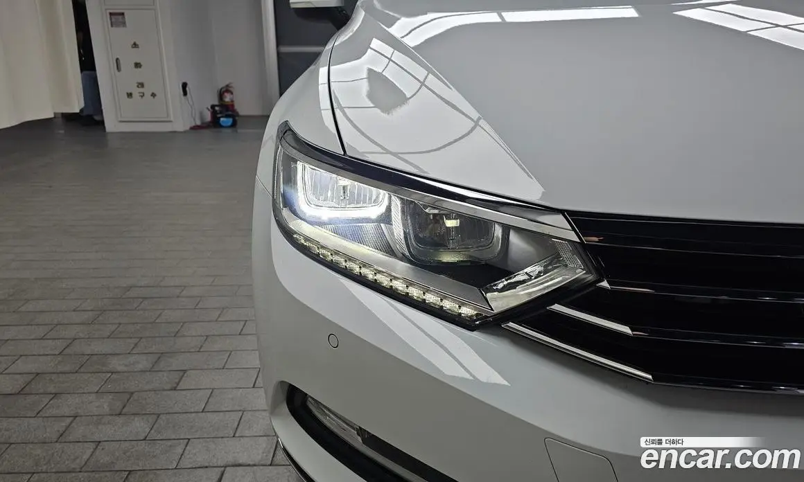 Volkswagen Passat 2018 2.0 автомат (гидро), фото 8 Volkswagen Passat 2018 2.0 автомат (гидро), фото 8
