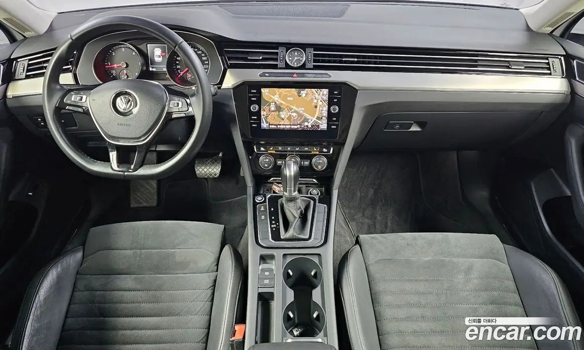 Volkswagen Passat 2018 2.0 автомат (гидро), фото 10 Volkswagen Passat 2018 2.0 автомат (гидро), фото 10