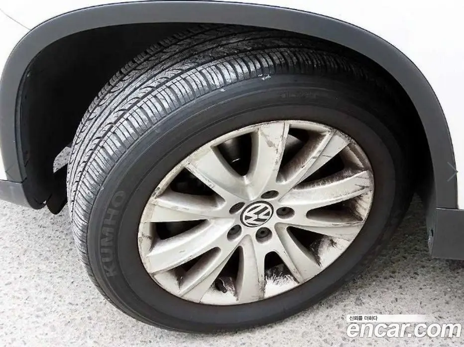 Volkswagen Tiguan 2008 2.0 автомат (гидро), фото 19 Volkswagen Tiguan 2008 2.0 автомат (гидро), фото 19