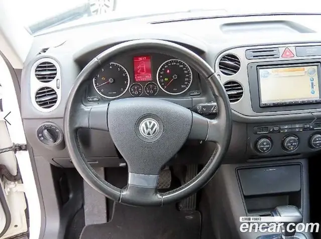 Volkswagen Tiguan 2008 2.0 автомат (гидро), миниатюра 8 Volkswagen Tiguan 2008 2.0 автомат (гидро), миниатюра 8
