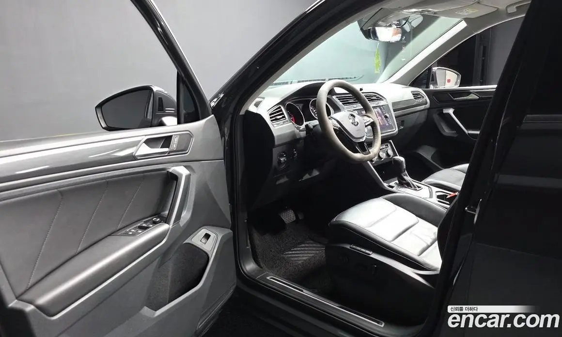Volkswagen Tiguan 2020 2.0 автомат (гидро), фото 13 Volkswagen Tiguan 2020 2.0 автомат (гидро), фото 13