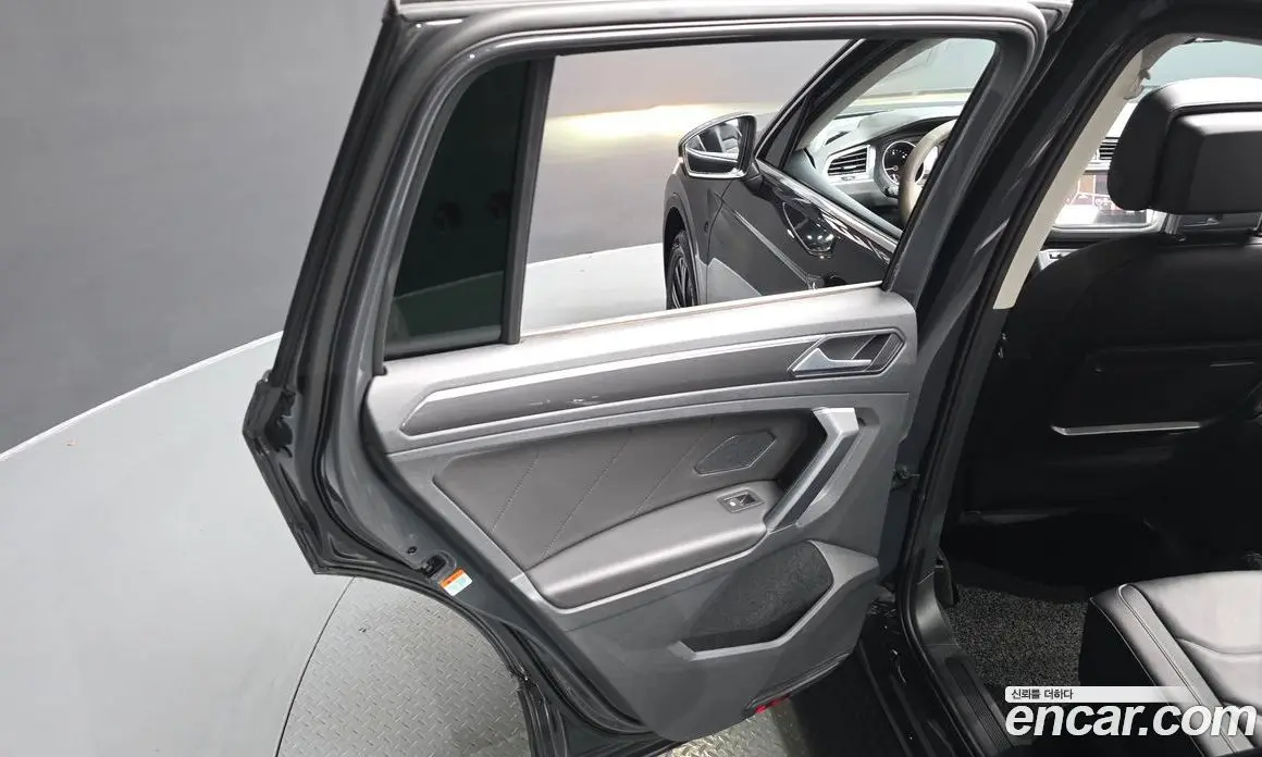 Volkswagen Tiguan 2020 2.0 автомат (гидро), фото 15 Volkswagen Tiguan 2020 2.0 автомат (гидро), фото 15