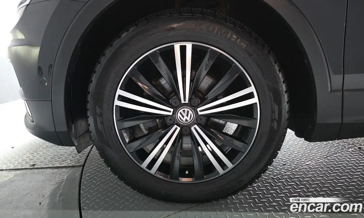 Volkswagen Tiguan 2020 2.0 автомат (гидро), фото 5 Volkswagen Tiguan 2020 2.0 автомат (гидро), фото 5