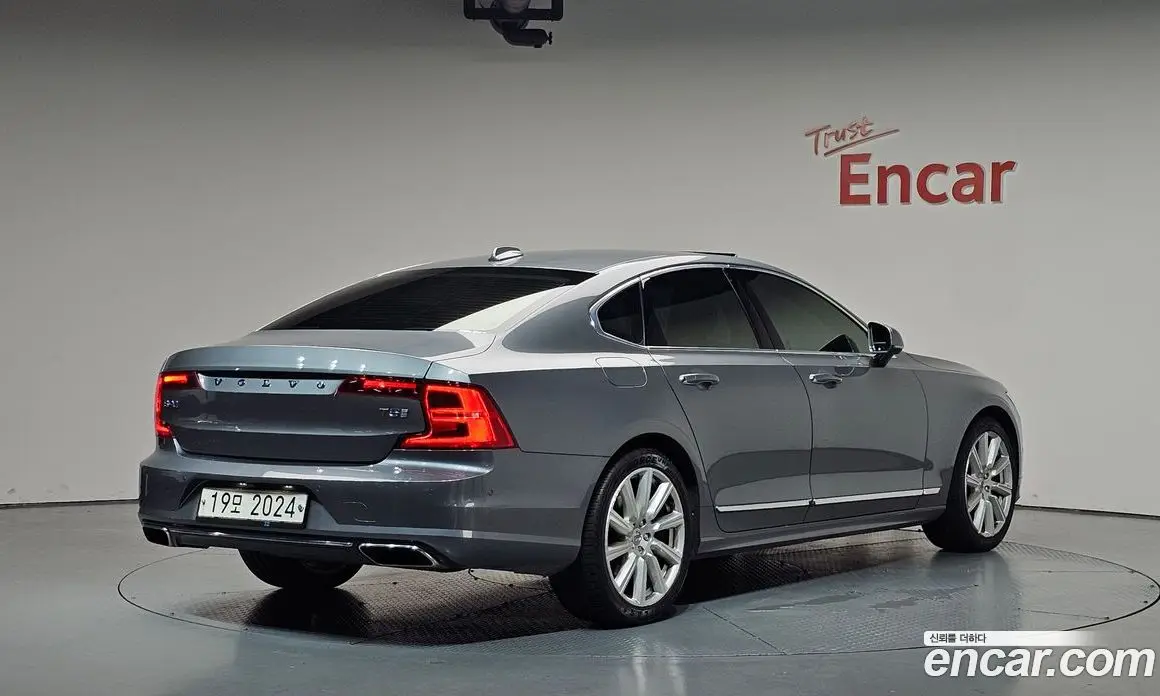 Volvo S90 2019 2.0 автомат (гидро), фото 2 Volvo S90 2019 2.0 автомат (гидро), фото 2