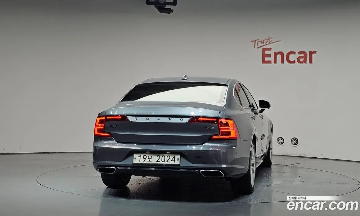 Volvo S90 2019 2.0 автомат (гидро), фото 4 Volvo S90 2019 2.0 автомат (гидро), фото 4