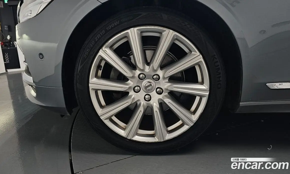 Volvo S90 2019 2.0 автомат (гидро), фото 5 Volvo S90 2019 2.0 автомат (гидро), фото 5