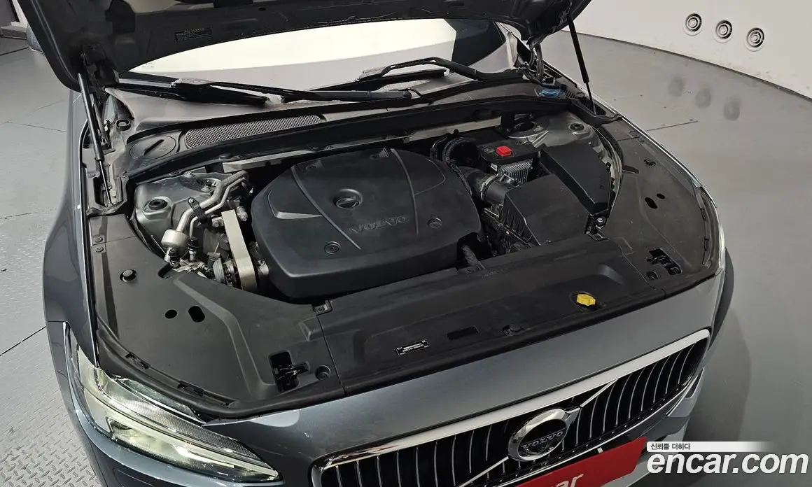 Volvo S90 2019 2.0 автомат (гидро), фото 6 Volvo S90 2019 2.0 автомат (гидро), фото 6