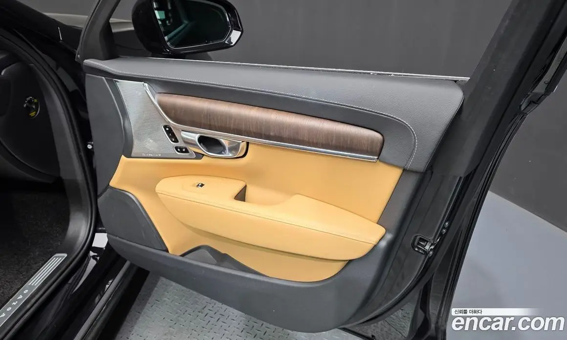 Volvo S90 2023 2.0 автомат (гидро), фото 14 Volvo S90 2023 2.0 автомат (гидро), фото 14
