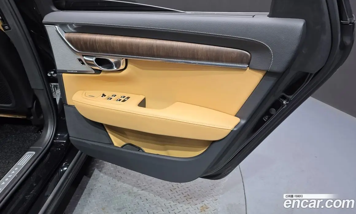 Volvo S90 2023 2.0 автомат (гидро), фото 15 Volvo S90 2023 2.0 автомат (гидро), фото 15