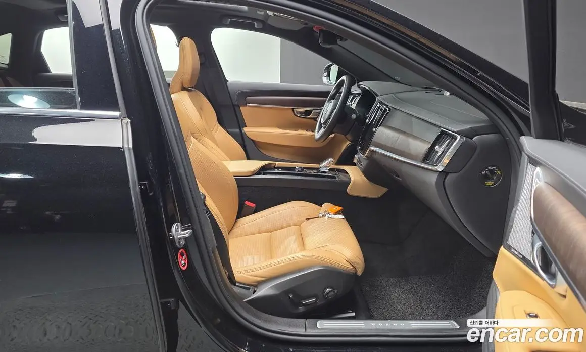 Volvo S90 2023 2.0 автомат (гидро), фото 16 Volvo S90 2023 2.0 автомат (гидро), фото 16