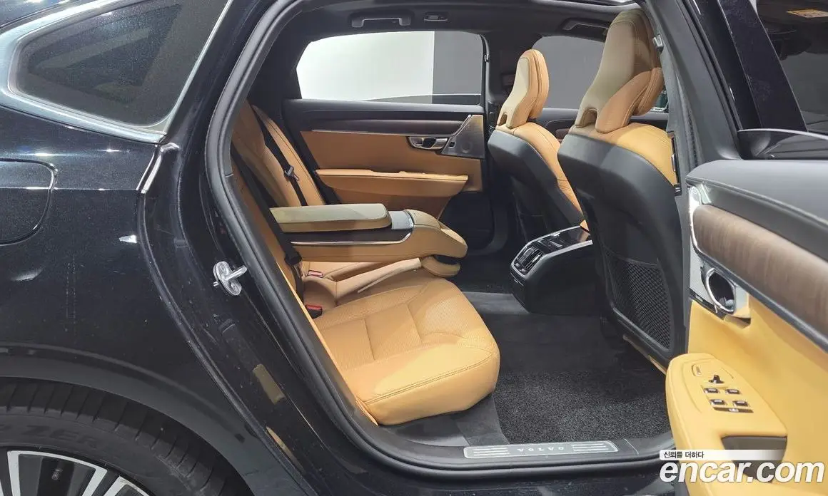 Volvo S90 2023 2.0 автомат (гидро), фото 17 Volvo S90 2023 2.0 автомат (гидро), фото 17