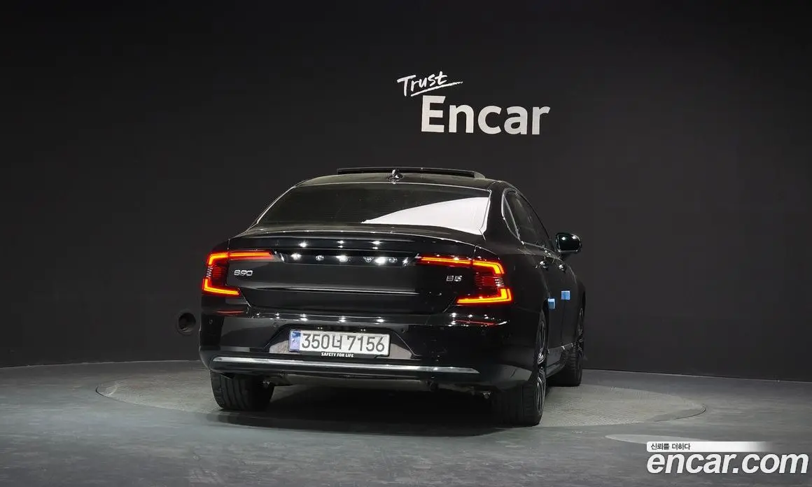 Volvo S90 2023 2.0 автомат (гидро), фото 4 Volvo S90 2023 2.0 автомат (гидро), фото 4