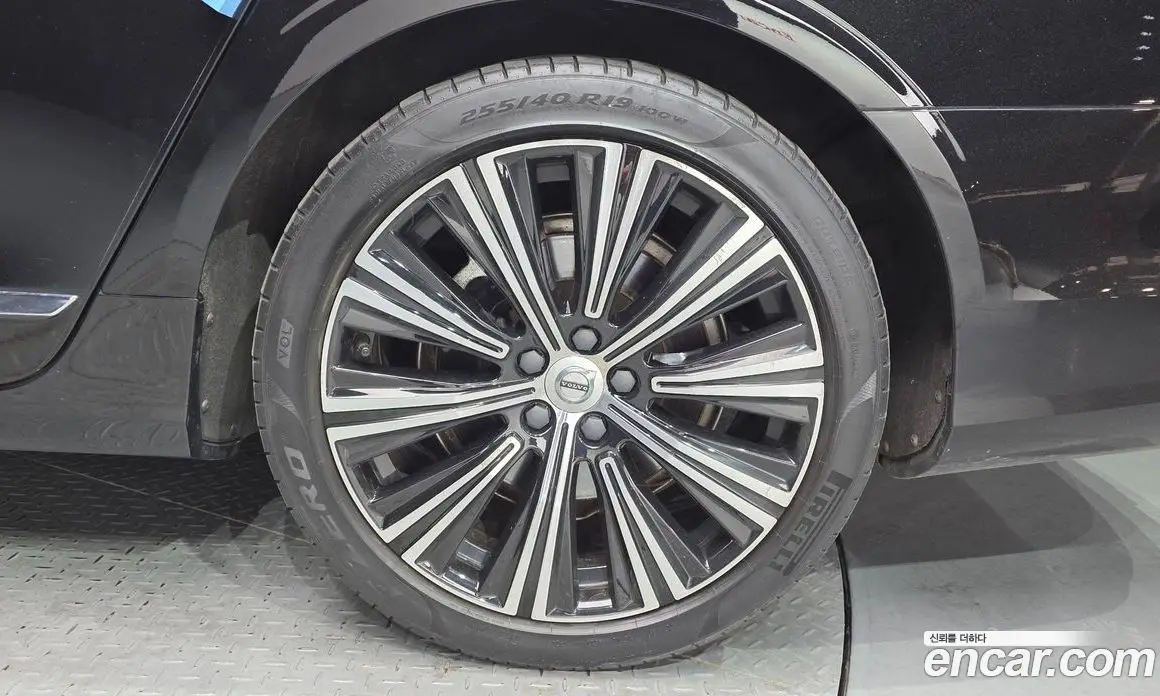 Volvo S90 2023 2.0 автомат (гидро), фото 7 Volvo S90 2023 2.0 автомат (гидро), фото 7