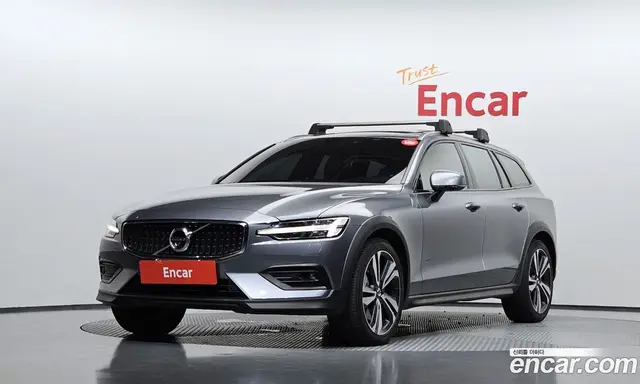 Volvo V60, 2019, 104 492 км