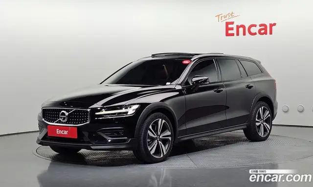 Volvo V60, 2021, 13 343 км