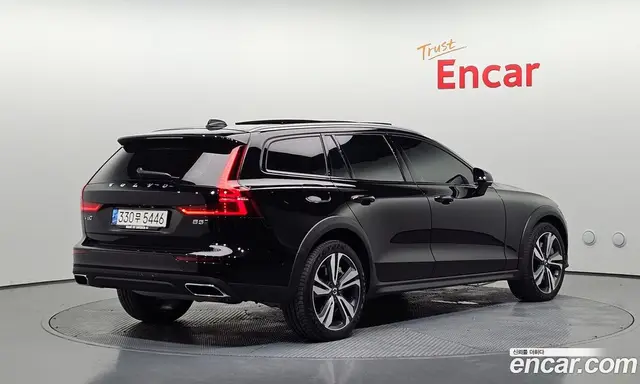 Volvo V60 2021 2.0 автомат (гидро), миниатюра 2 Volvo V60 2021 2.0 автомат (гидро), миниатюра 2