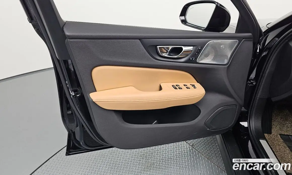 Volvo V60 2021 2.0 автомат (гидро), фото 14 Volvo V60 2021 2.0 автомат (гидро), фото 14