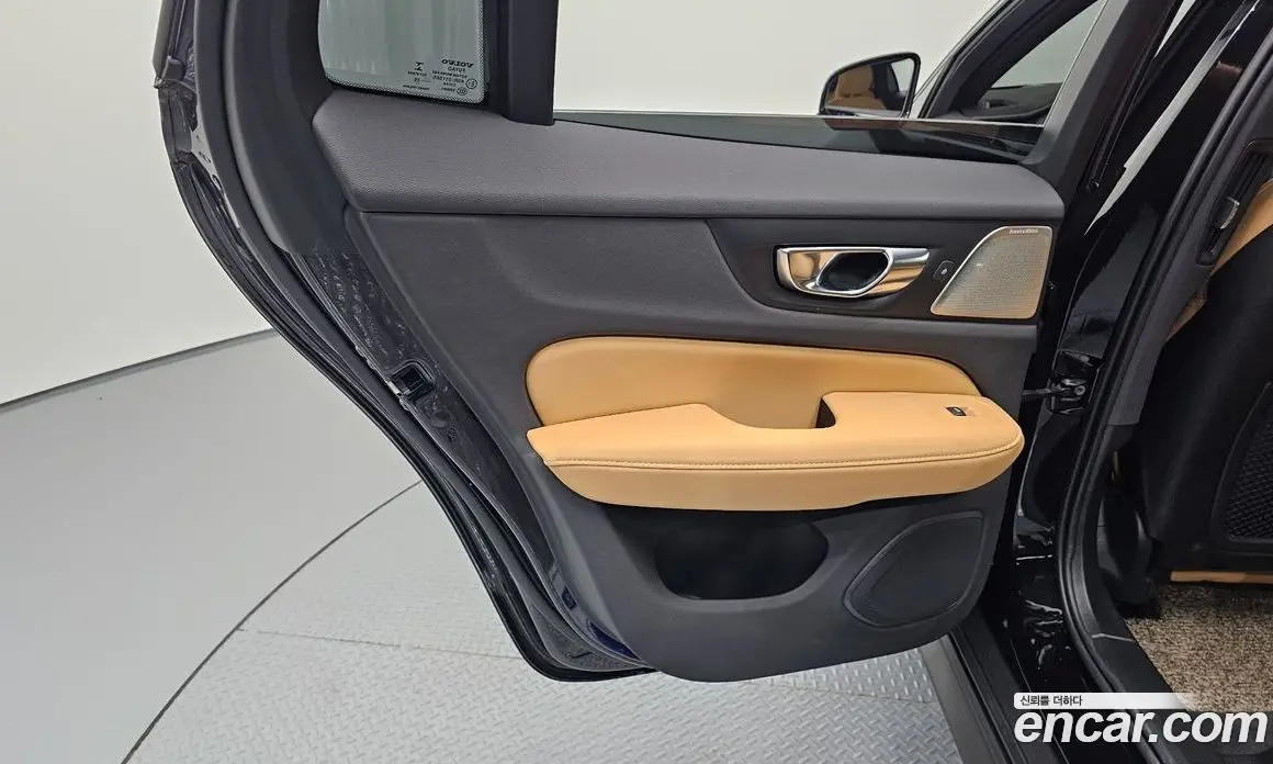 Volvo V60 2021 2.0 автомат (гидро), фото 15 Volvo V60 2021 2.0 автомат (гидро), фото 15