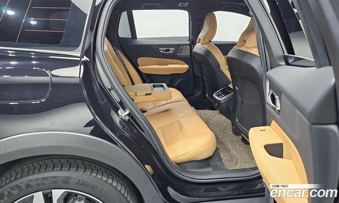 Volvo V60 2021 2.0 автомат (гидро), фото 17 Volvo V60 2021 2.0 автомат (гидро), фото 17