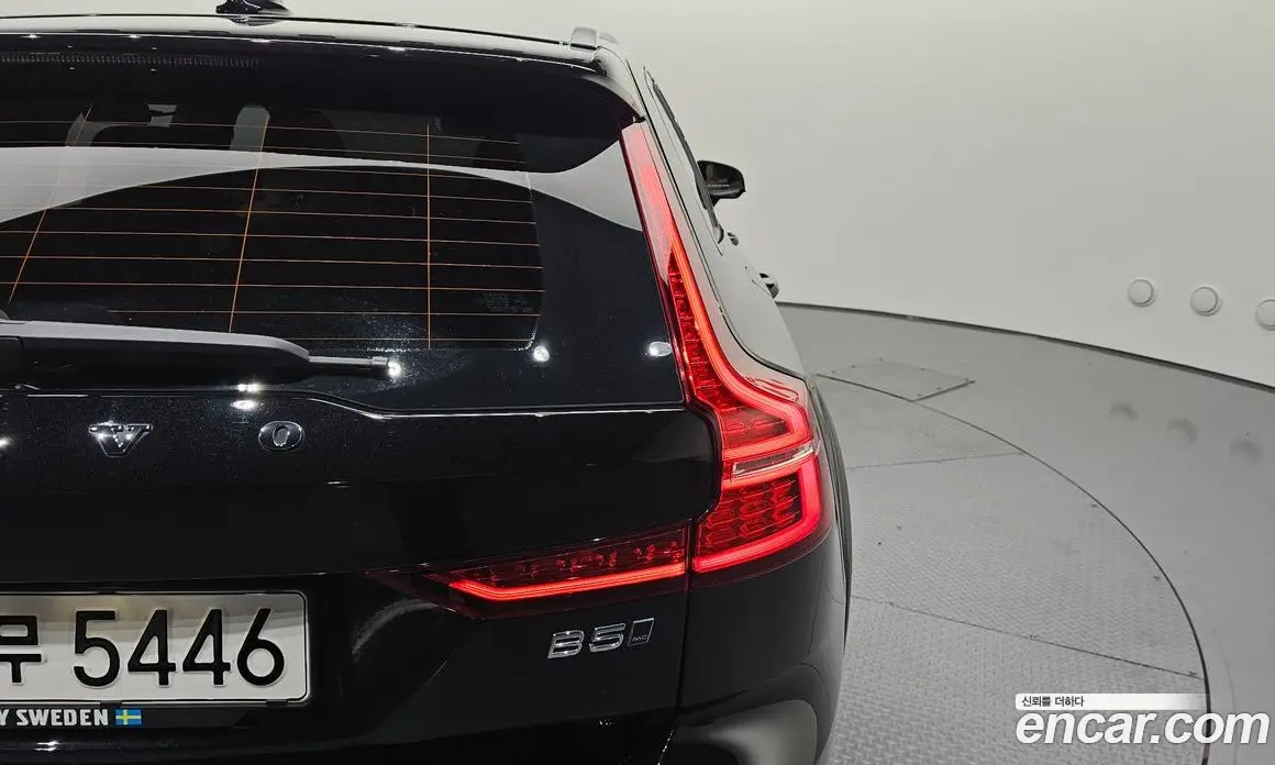 Volvo V60 2021 2.0 автомат (гидро), фото 9 Volvo V60 2021 2.0 автомат (гидро), фото 9