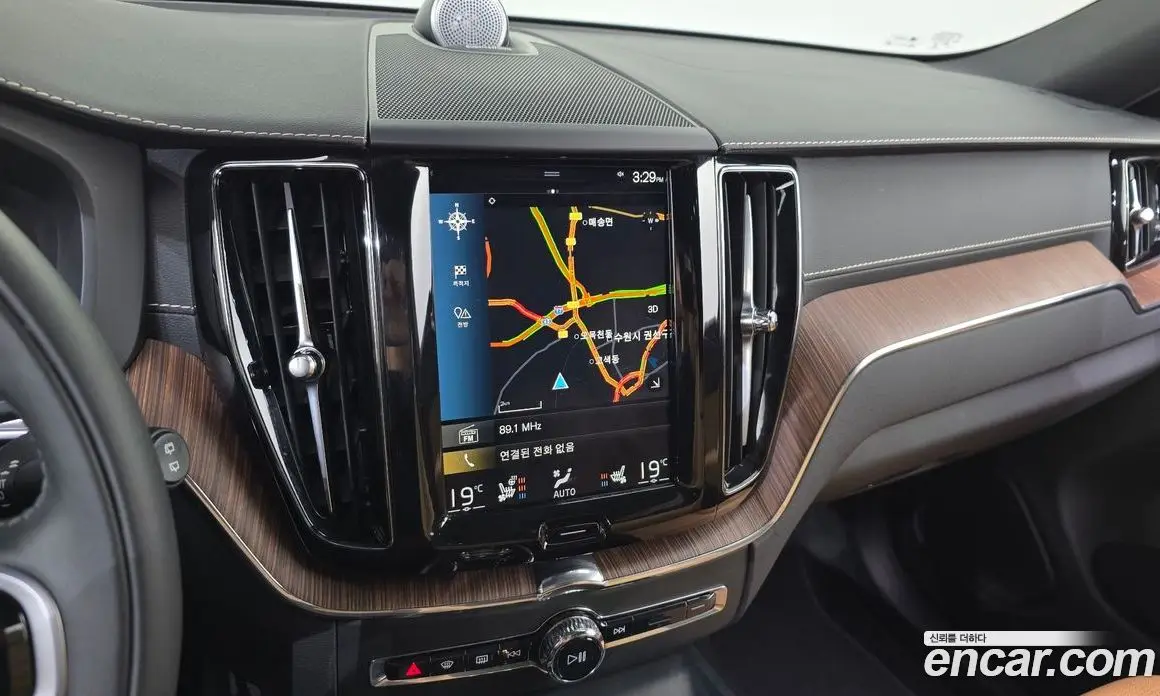 Volvo XC60 2021 2.0 автомат (гидро), фото 18 Volvo XC60 2021 2.0 автомат (гидро), фото 18