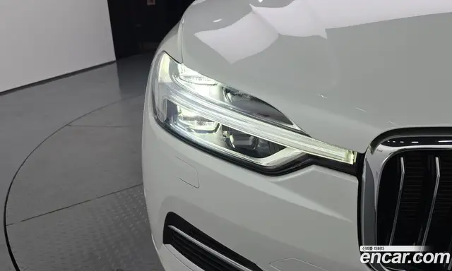 Volvo XC60 2021 2.0 автомат (гидро), миниатюра 8 Volvo XC60 2021 2.0 автомат (гидро), миниатюра 8