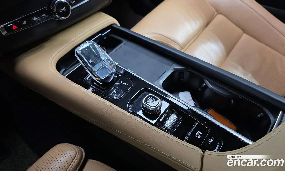 Volvo XC90 2021 2.0 автомат (гидро), фото 12 Volvo XC90 2021 2.0 автомат (гидро), фото 12