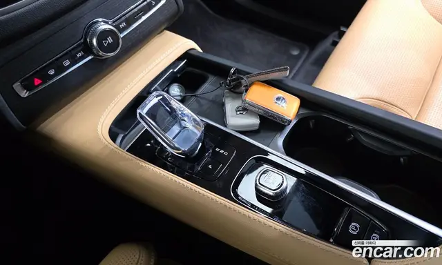 Volvo XC90 2025 2.0 автомат (гидро), миниатюра 12