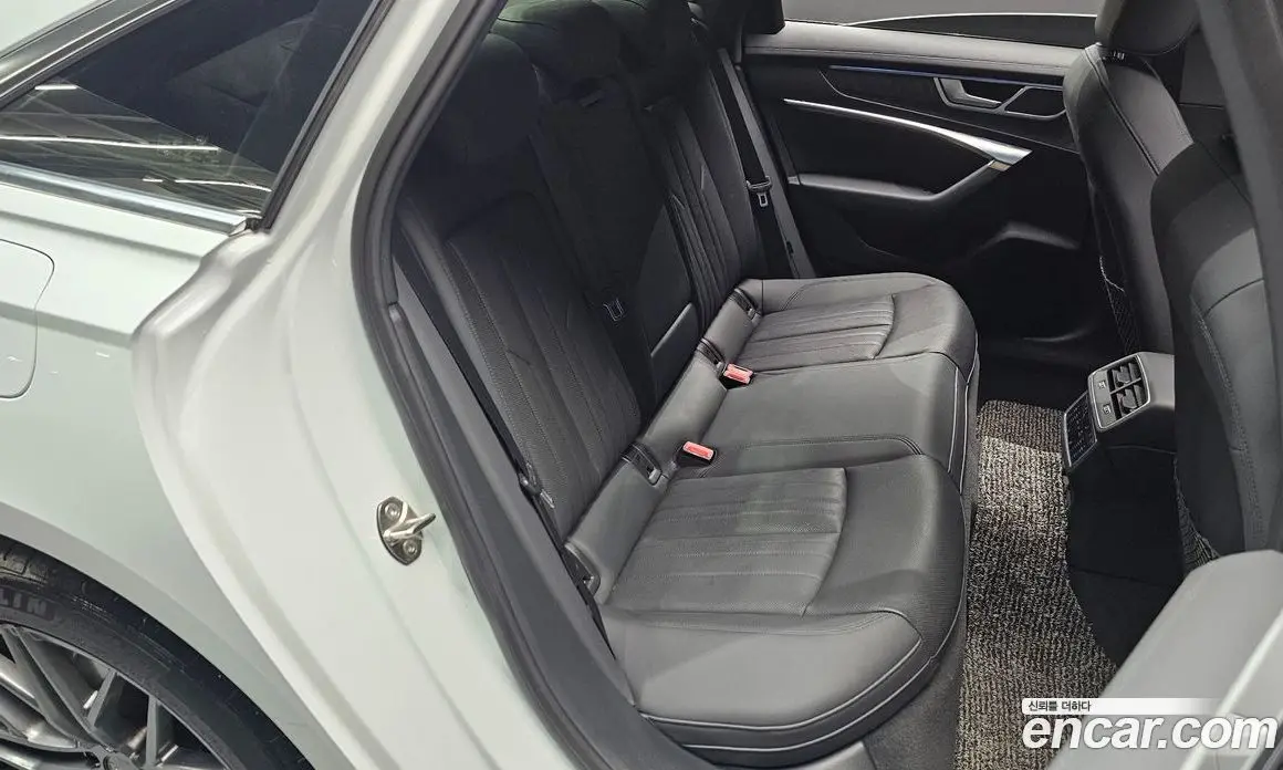 Audi A6 2020 2.0 автомат (гидро), фото 18