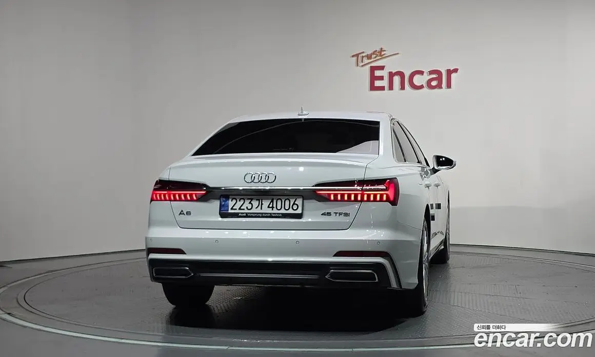 Audi A6 2020 2.0 автомат (гидро), фото 4