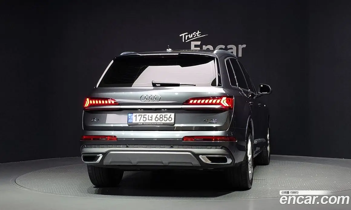 Audi Q7 2021 3.0 автомат (гидро), фото 4 Audi Q7 2021 3.0 автомат (гидро), фото 4