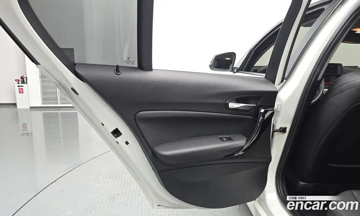 BMW 1 серия 2018 2.0 автомат (гидро), фото 15