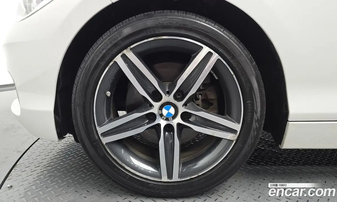 BMW 1 серия 2018 2.0 автомат (гидро), фото 5
