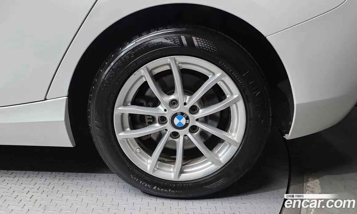 BMW 1 серия 2018 2.0 автомат (гидро), фото 7 BMW 1 серия 2018 2.0 автомат (гидро), фото 7