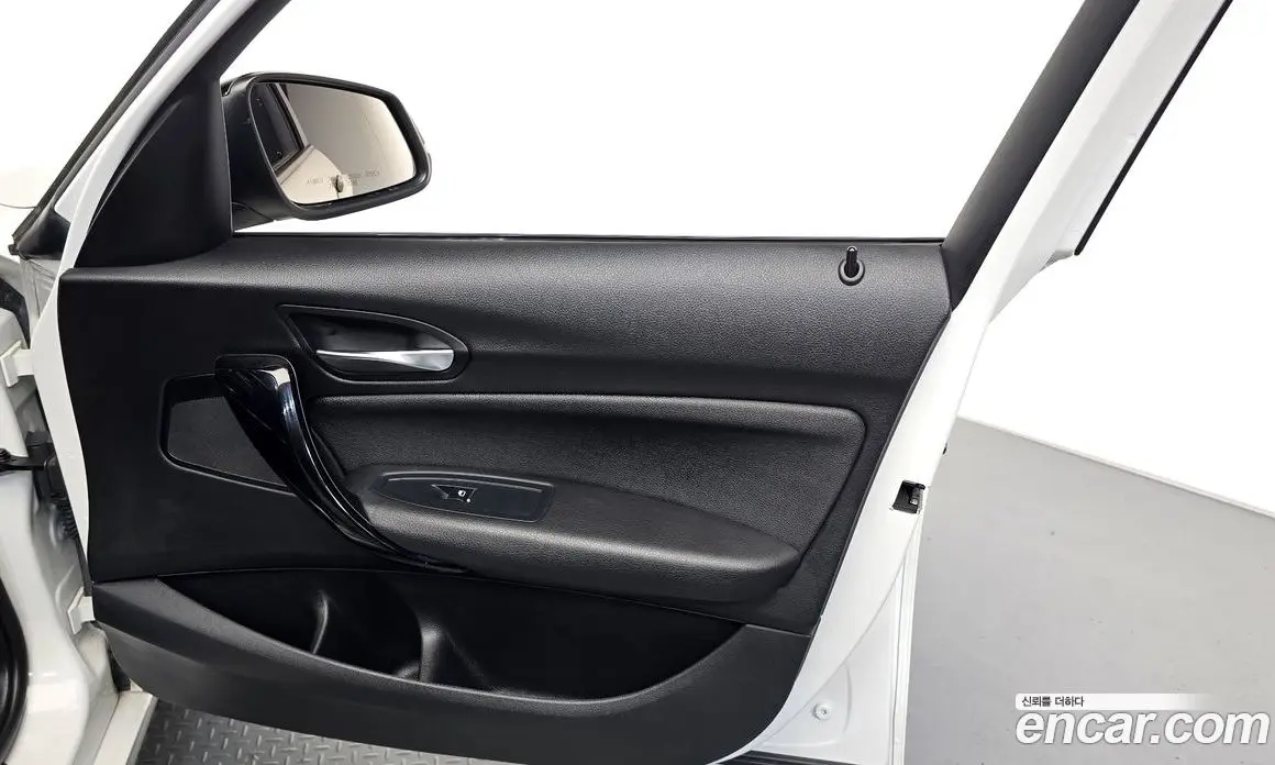 BMW 1 серия 2018 2.0 автомат (гидро), фото 13