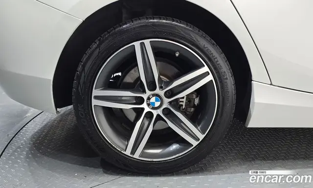 BMW 1 серия 2018 2.0 автомат (гидро), миниатюра 4
