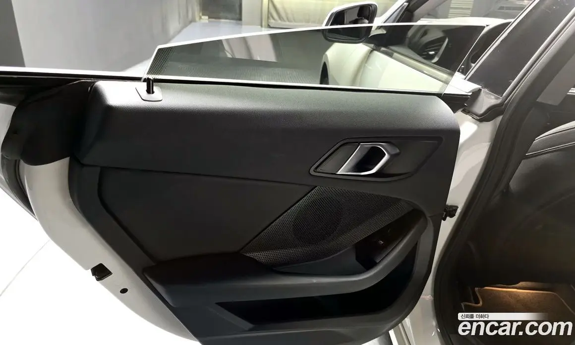 BMW 2 серия 2023 2.0 автомат (гидро), фото 15