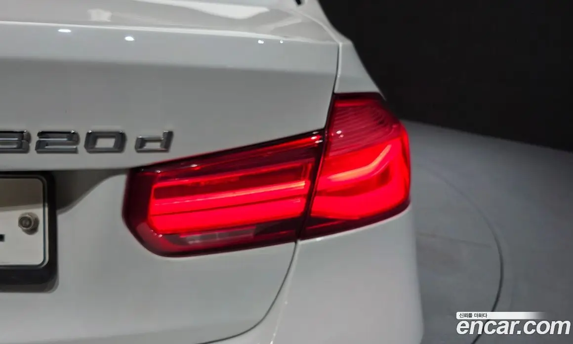 BMW 3 серия 2018 2.0 автомат (гидро), фото 9 BMW 3 серия 2018 2.0 автомат (гидро), фото 9