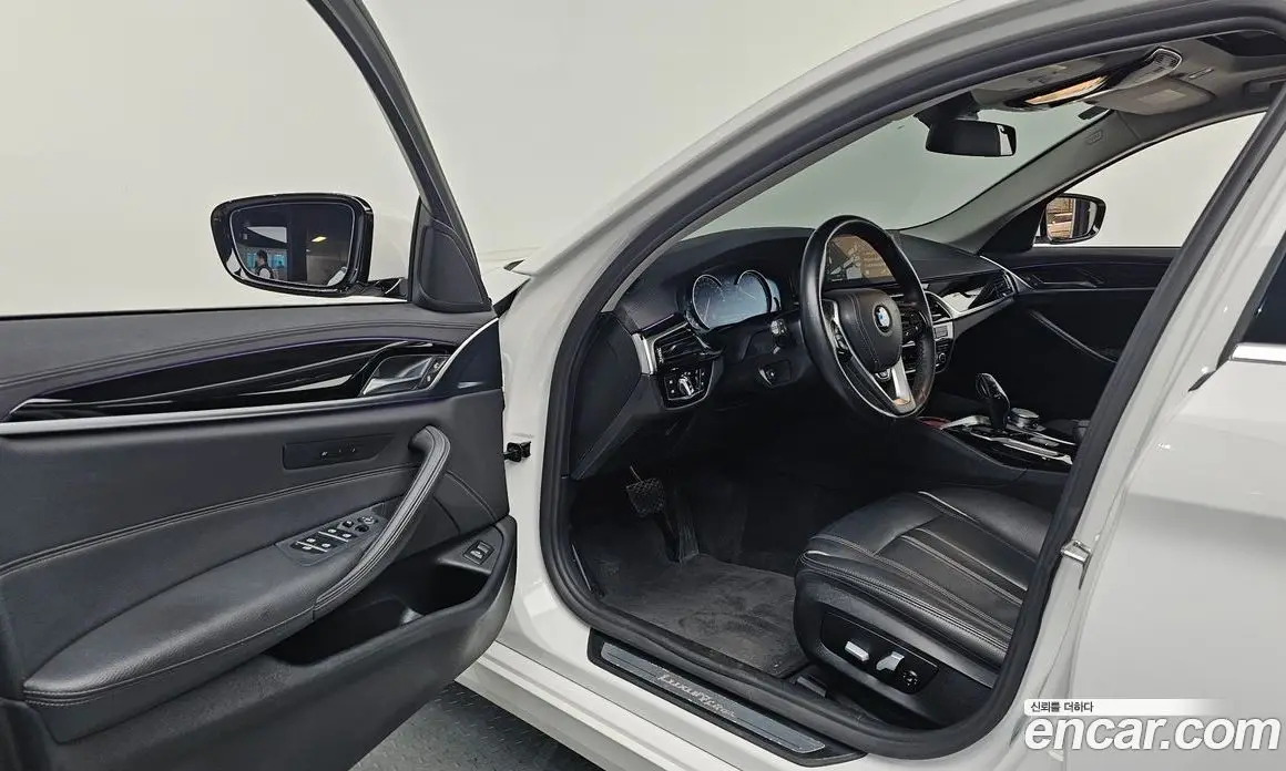 BMW 5 серия 2018 2.0 автомат (гидро), фото 13