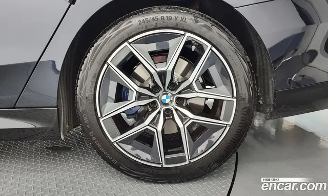 BMW 5 серия 2025 2.0 автомат (гидро), миниатюра 7 BMW 5 серия 2025 2.0 автомат (гидро), миниатюра 7