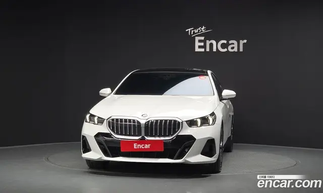 BMW 5 серия 2026 2.0 автомат (гидро), миниатюра 3