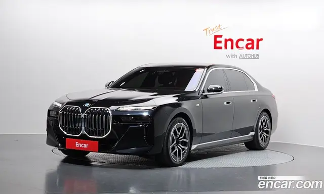 BMW 7 серия, 2025, 5 582 км