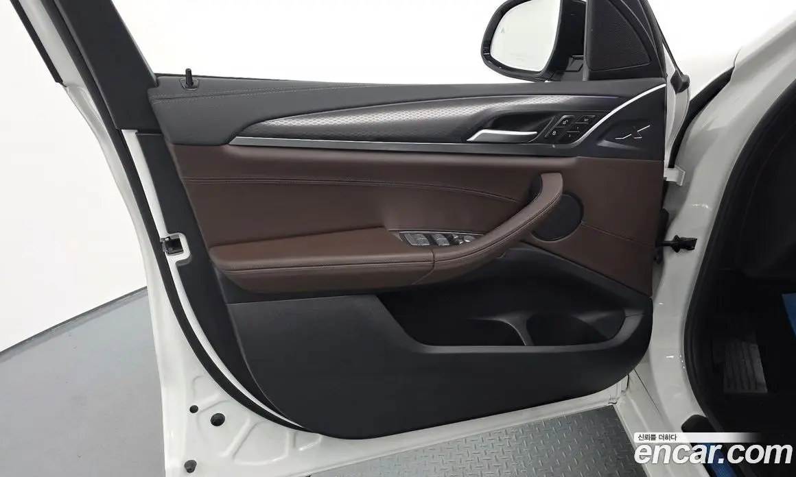 BMW X3 2024 2.0 автомат (гидро), фото 14
