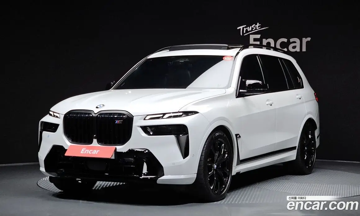 BMW X7 2025 4.4 автомат (гидро), фото 1