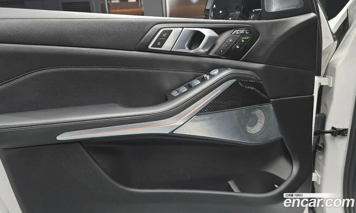 BMW X7 2025 4.4 автомат (гидро), фото 14