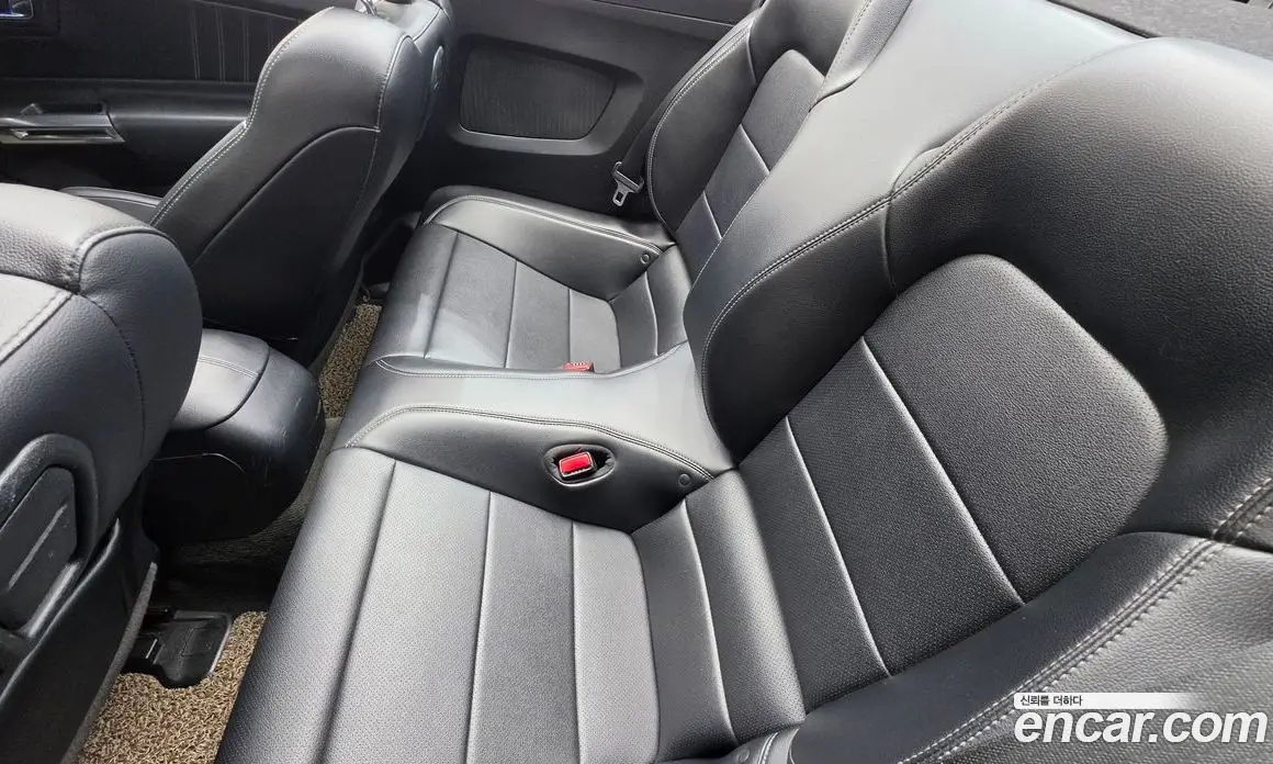 Ford Mustang 2016 2.3 автомат (гидро), фото 12