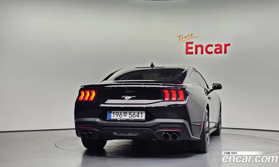 Ford Mustang 2024 2.3 автомат (гидро), фото 4 Ford Mustang 2024 2.3 автомат (гидро), фото 4